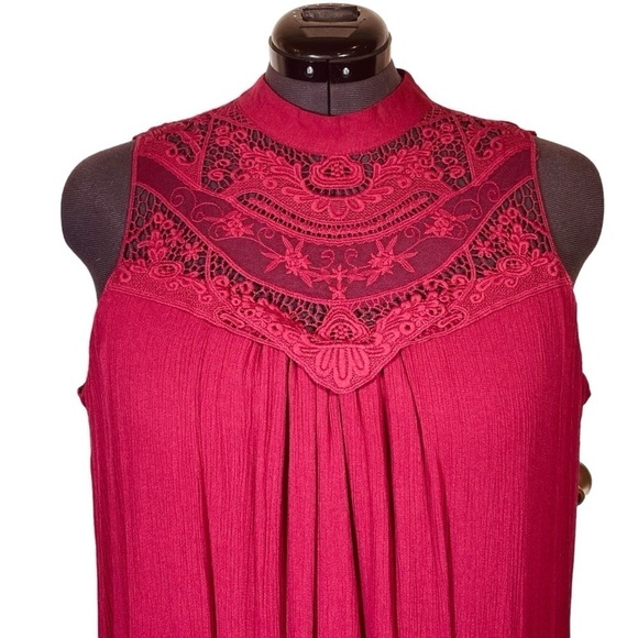As U Wish women's plus size 2X Burgundy lace high collar sleeveless shift dress - Picture 3 of 9